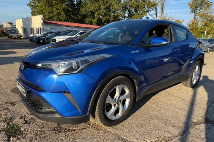 TOYOTA C-HR HYBRIDE PRO