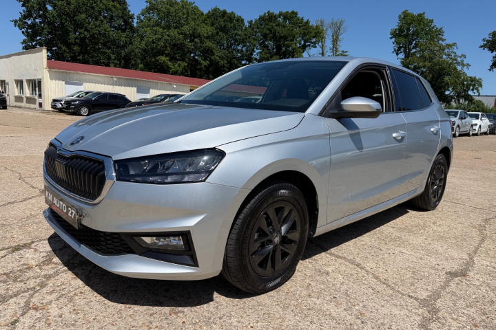 SKODA  Fabia. 