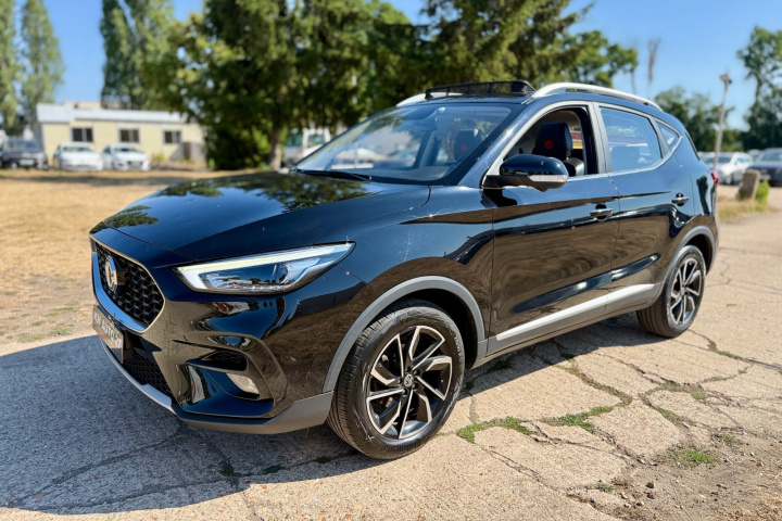 MG ZS