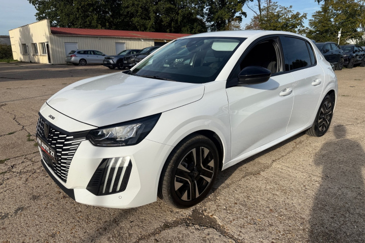 PEUGEOT  208 || (2)