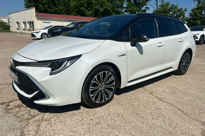 TOYOTA COROLLA TOURING SPORTS HYBRIDE