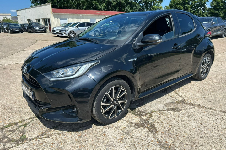 TOYOTA YARIS HYBRIDE MY21