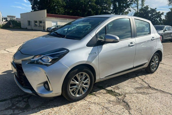 TOYOTA YARIS PRO HYBRIDE MC2