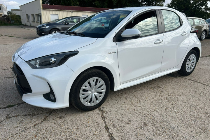 TOYOTA YARIS PRO HYBRIDE MY21