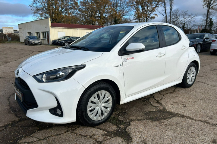 TOYOTA YARIS PRO HYBRIDE MY21