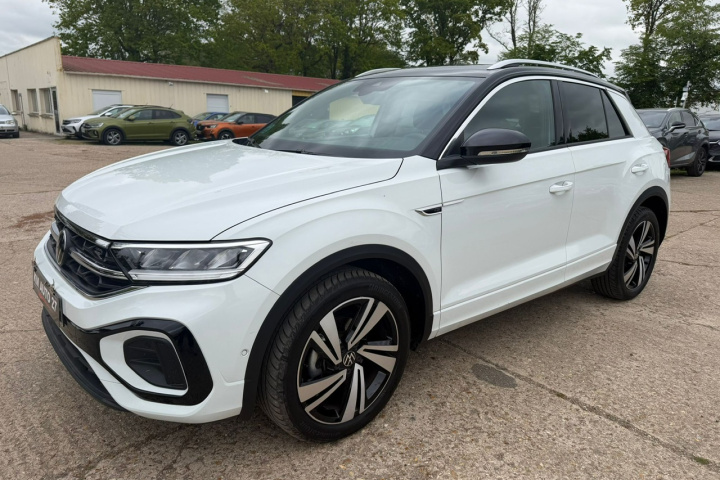 VOLKSWAGEN T-ROC (2)