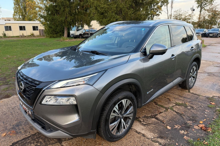 NISSAN X-TRAIL